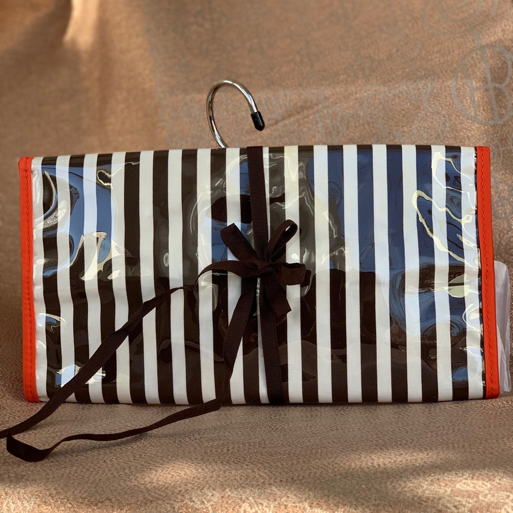 Henri Bendel jewelery roll bag